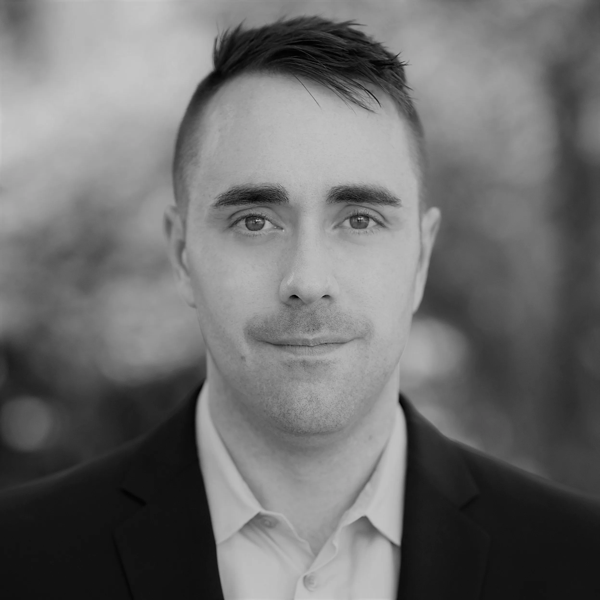 SquareProfilePicBNW – Eric Alston